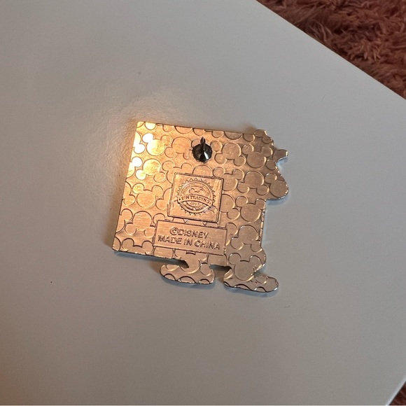 Disney Pin Mickey Mouse & Goofy Disneyland / Walt Disney World Rare Collectible - Picture 3 of 4